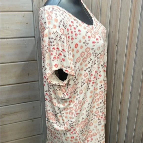 SD Collection Cream Relaxed Short Sleeve Tee - Picture 4 of 6